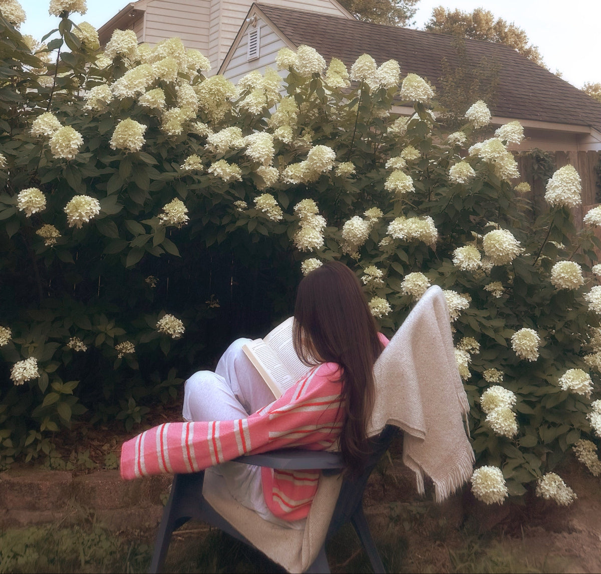 The Sunday Cardi in Rose Garden